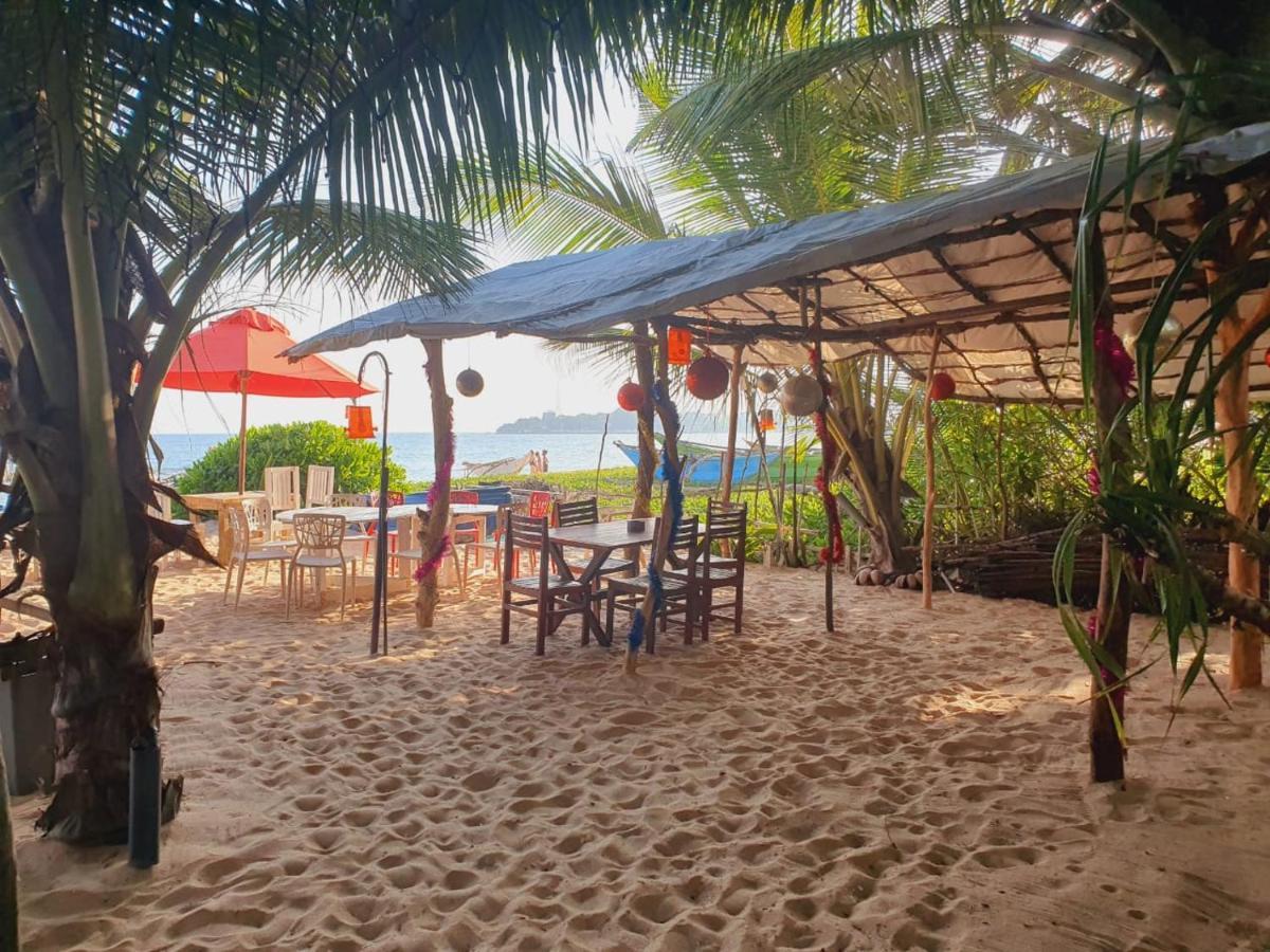 Blue Horizon Beach Hotel Tangalle Kültér fotó