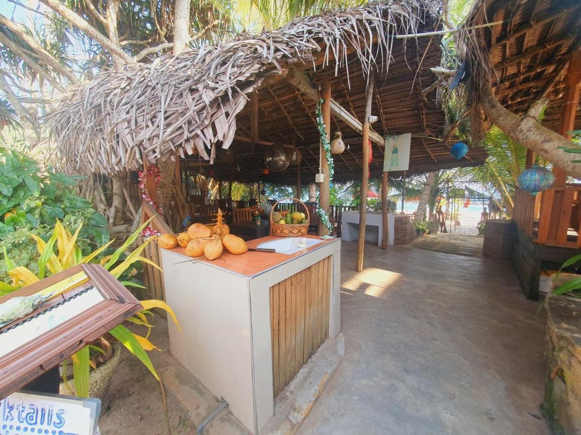 Blue Horizon Beach Hotel Tangalle Kültér fotó