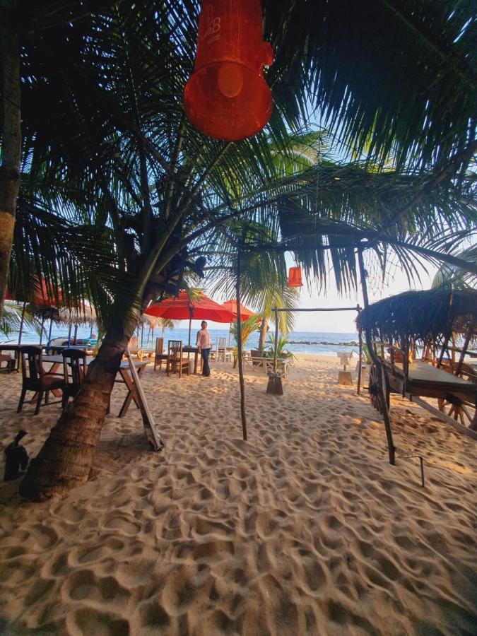 Blue Horizon Beach Hotel Tangalle Kültér fotó
