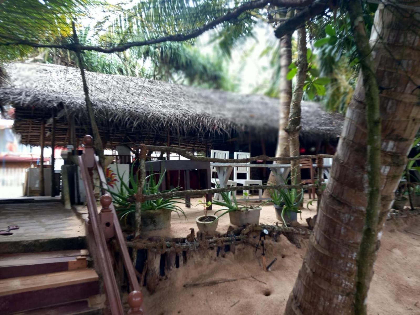 Blue Horizon Beach Hotel Tangalle Kültér fotó